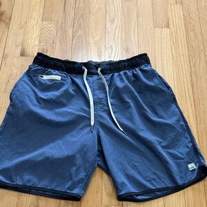 Vuori Banks Short Unlined Azure Linen Texture Sz L